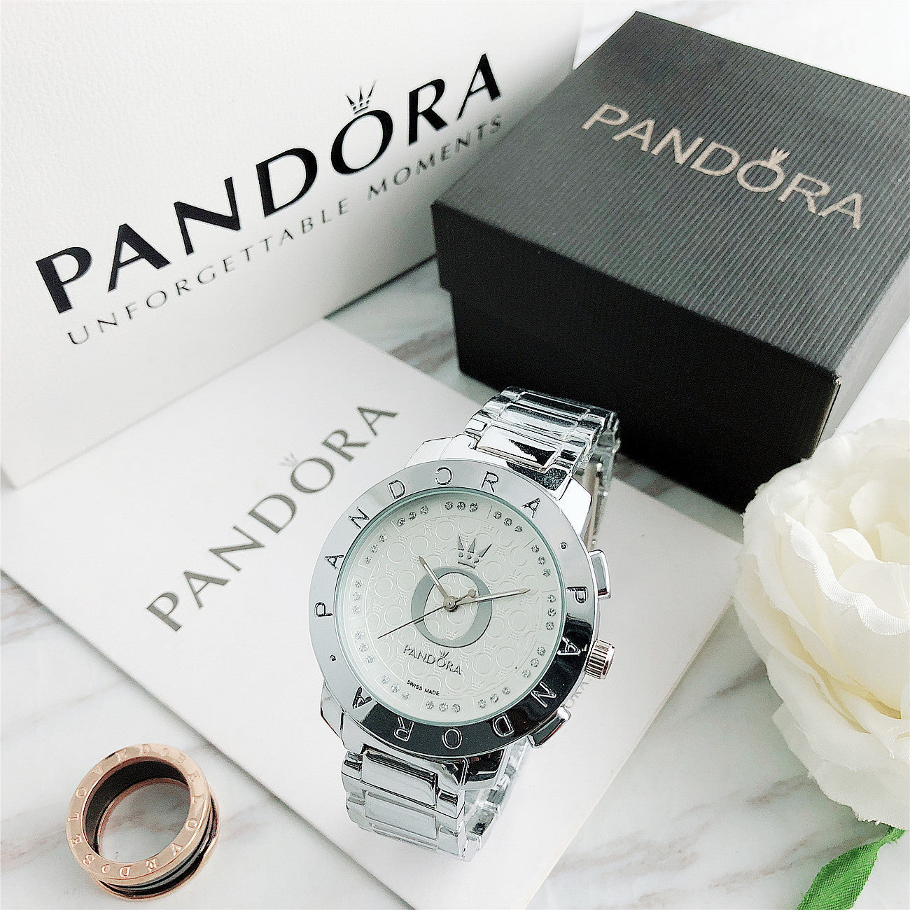 P A N D O R A Amora Marbeli™ – Romantik in der Zeit