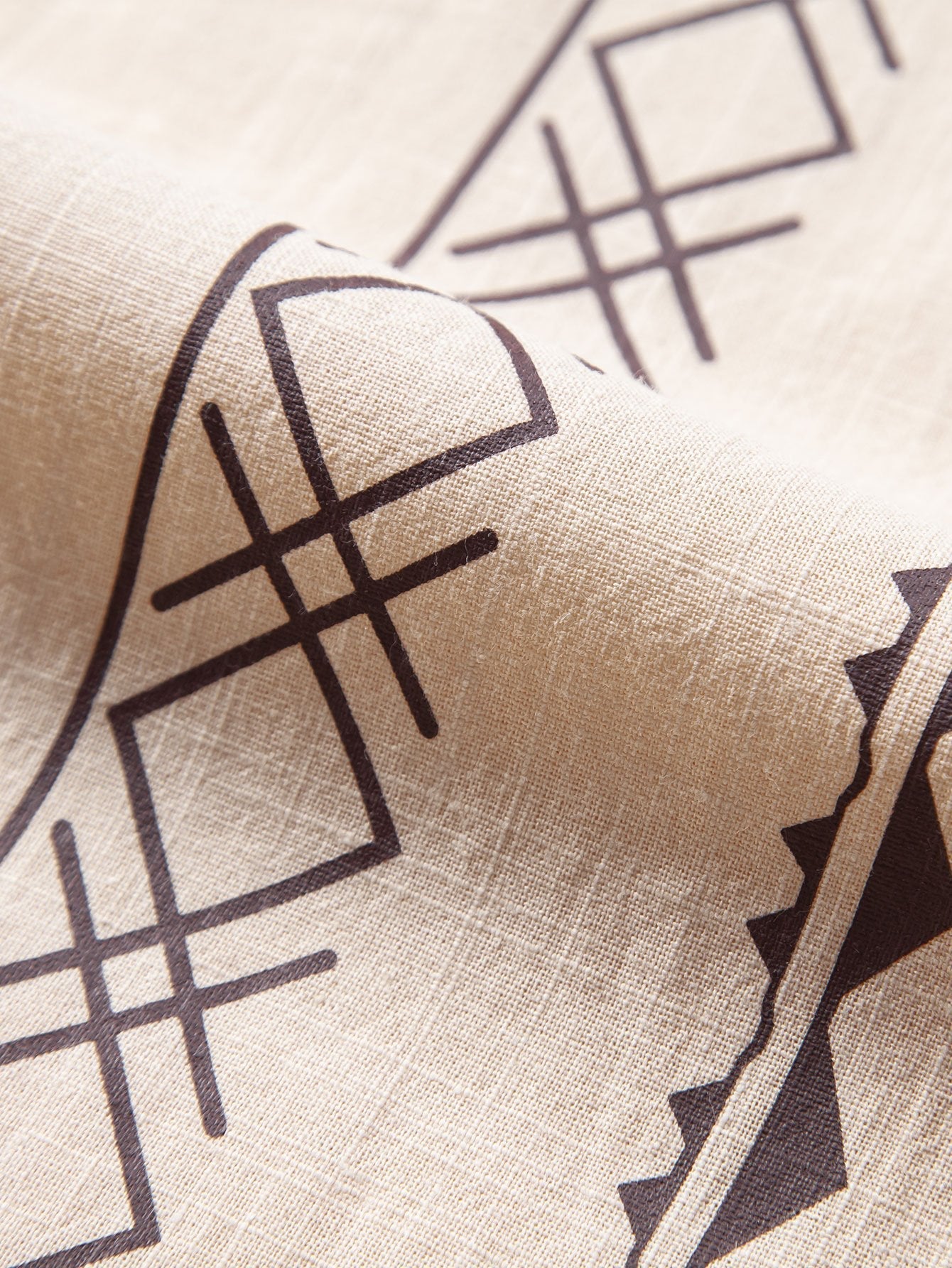 Geometric Patterned Linen-Style Shirt